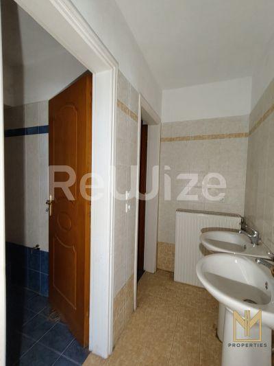 Photo 12,Πισίνα,ΠΏΛΗΣΗ,Επαγγελματικό,Κατάστημα,204τ.μ,€305,000,Σαρωνίδα