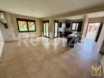 Photo 9,Σαλόνι,ΠΏΛΗΣΗ,Κατοικία,Μονοκατοικία,180τ.μ,€110,000,Βεργίνα